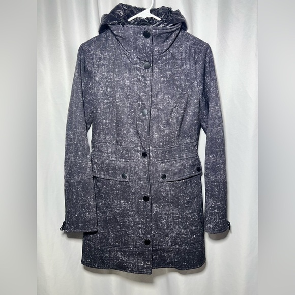 Guess Black & White Hooded Jacket | XS - Picture 1 of 11